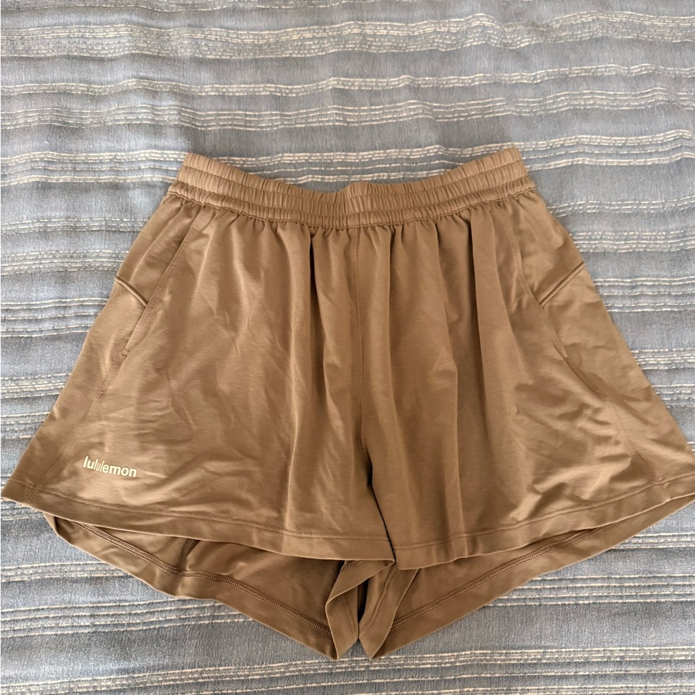 lululemon athletica Women's Tan Athletic trainer Shorts
